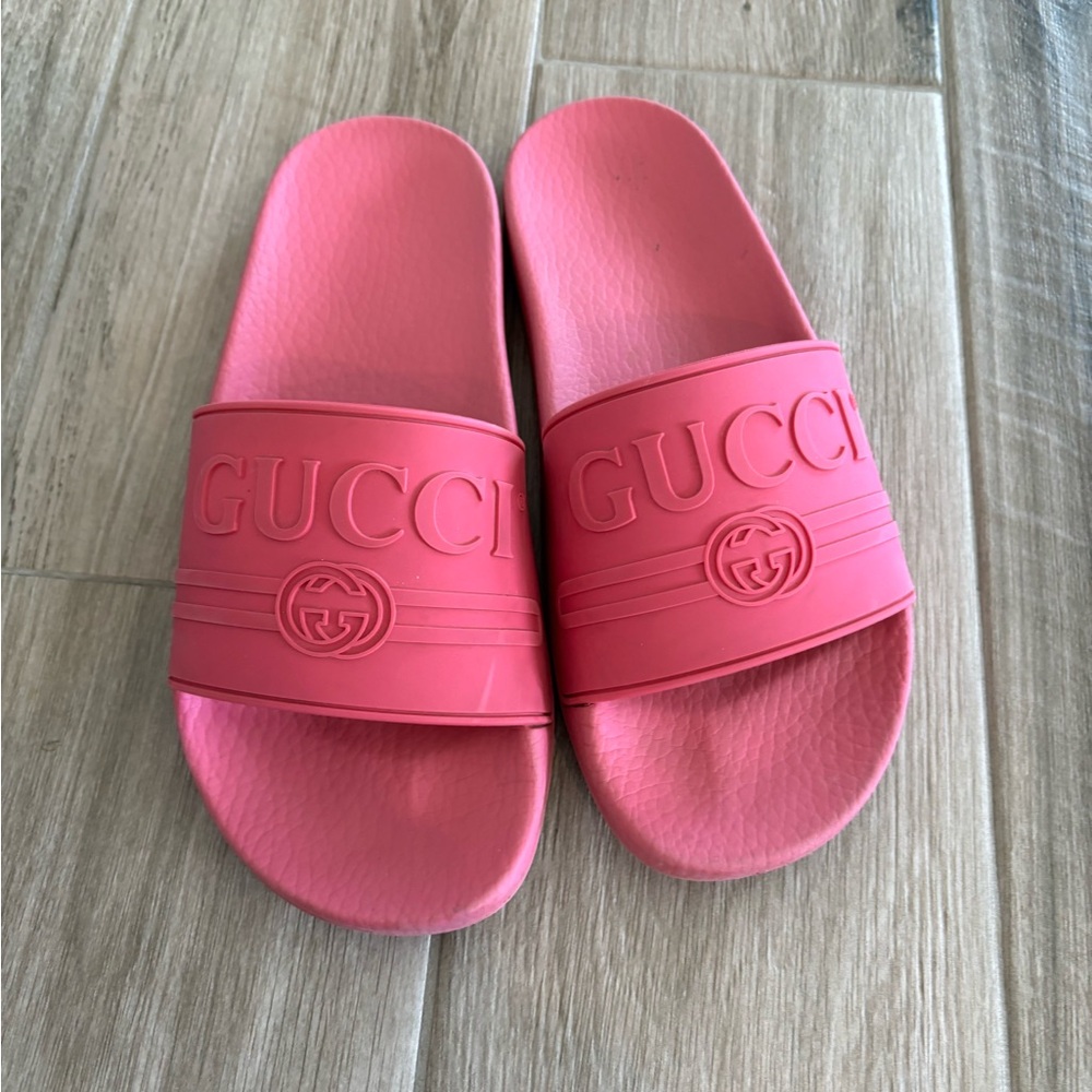 gucci slides - Picture 1 of 13